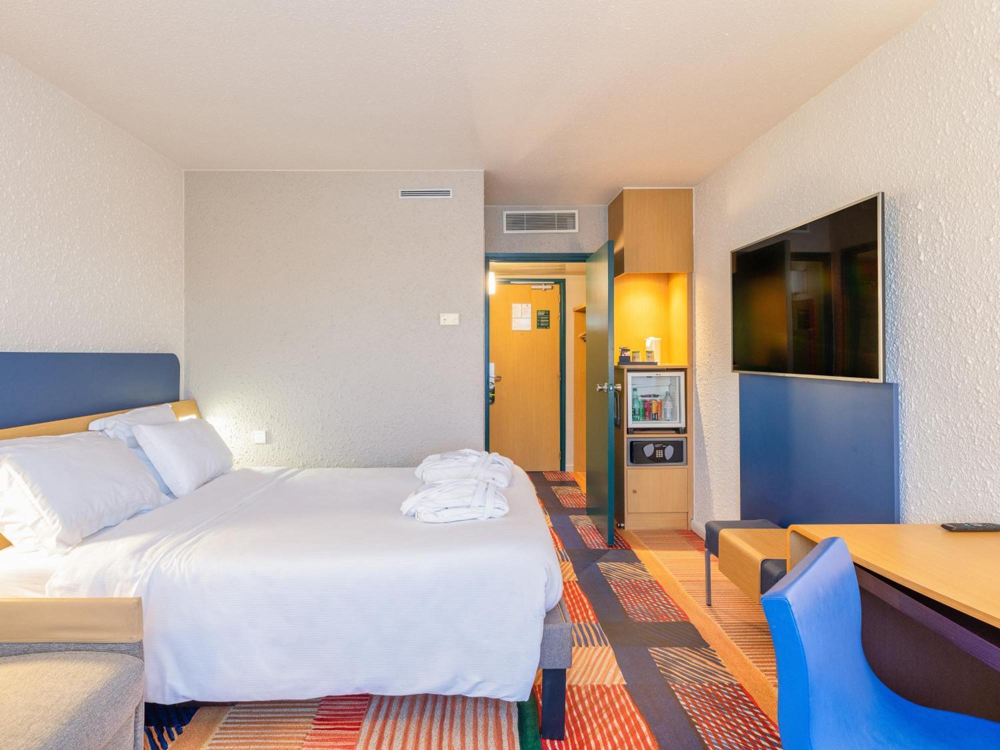 B&B Hotel Lyon Nord 4 Etoiles 达迪利 客房 照片